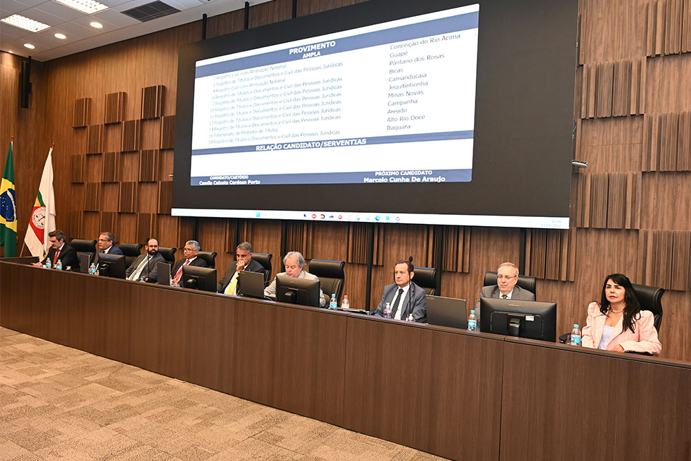 ESTAGIOS_ CONCURSOS E CARREIRAS - GLAUCIA RODRIGUES.jpg