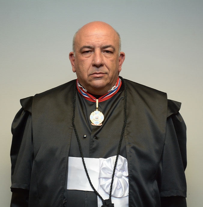 Foto do  Nicolau Lupianhes Neto